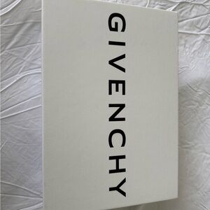 Givenchy Spectre Sneakers 37.5